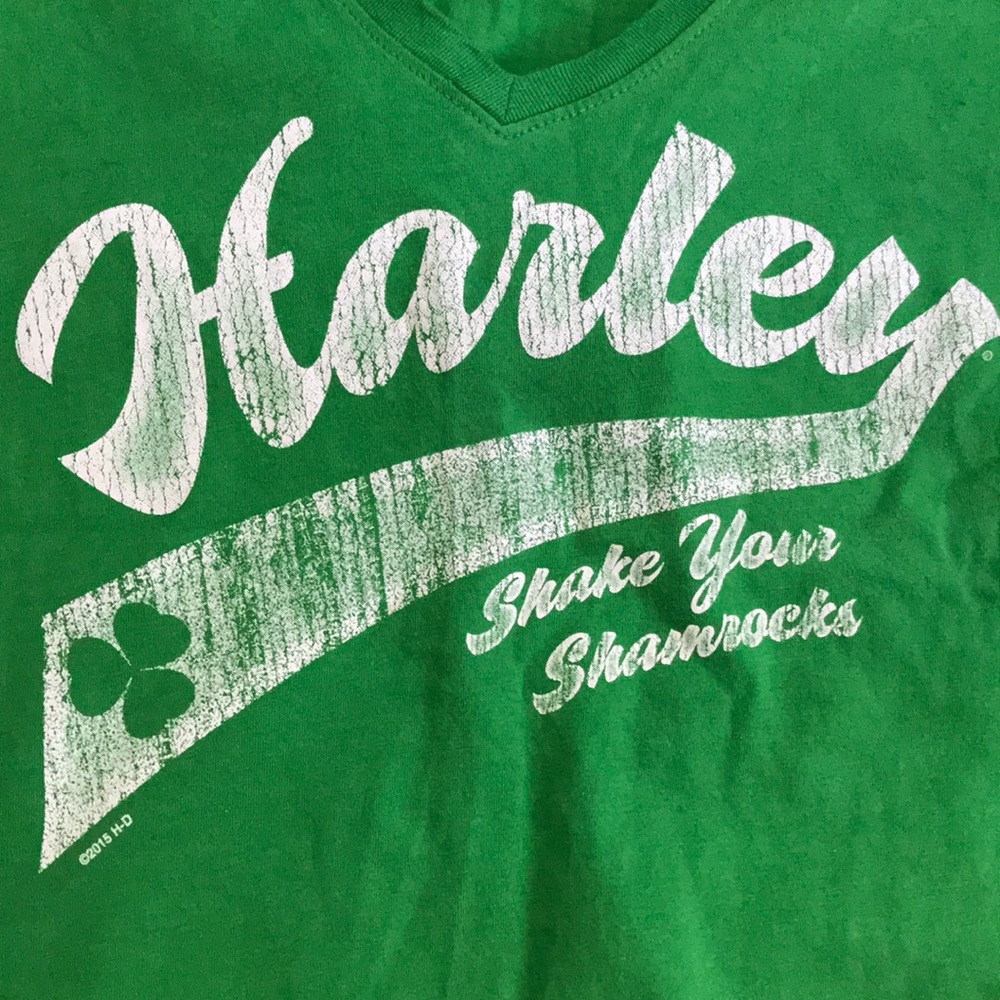 T-shirt V-neck